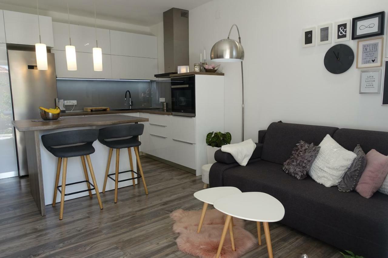 Apartman Maja Bol Bagian luar foto